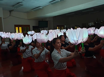 ซ้อมการแสดงรำโคมในการแสดงละคร
